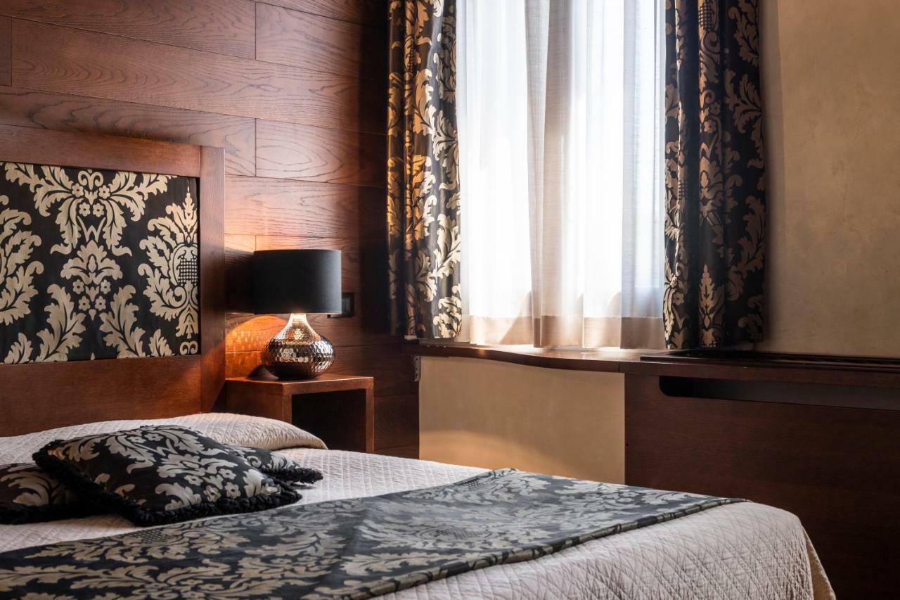 Habitación Doble Deluxe con vistas al Gran Canal